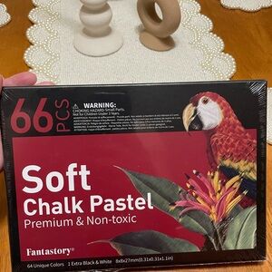 Soft Chalk Pastel Set - 66 PCS - Red and Green